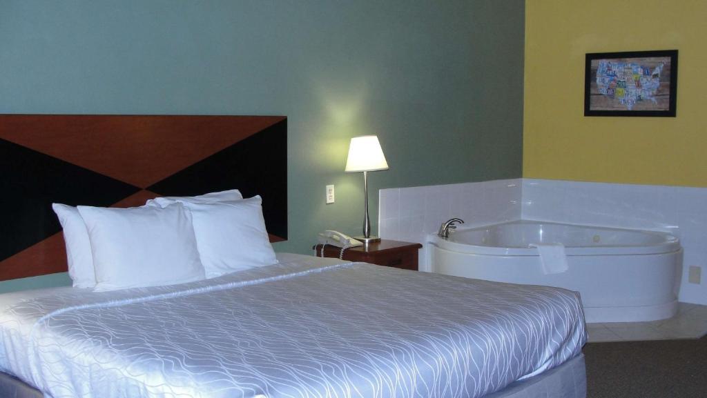 King Suite with Spa Bath