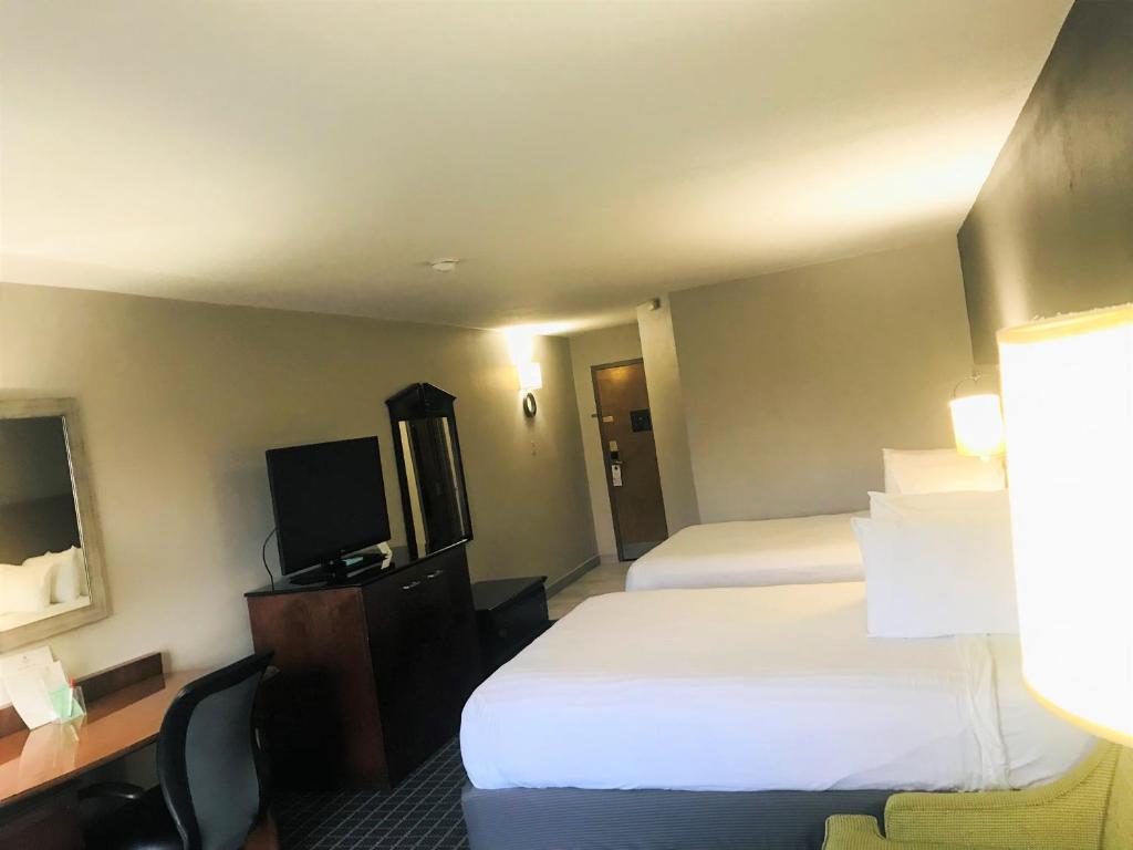 Queen Room with Two Queen Beds