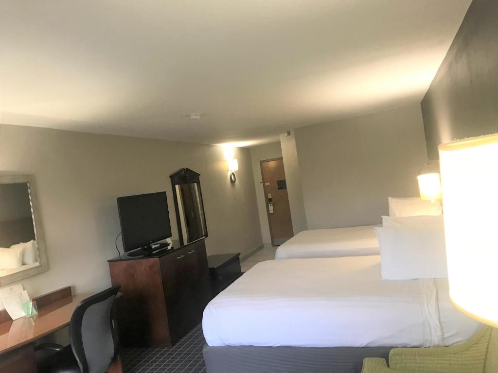 Queen Room with Two Queen Beds