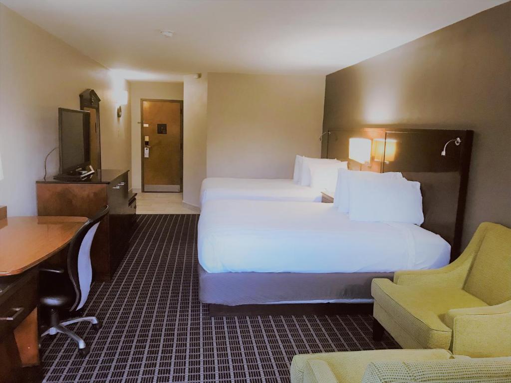 Queen Room with Two Queen Beds