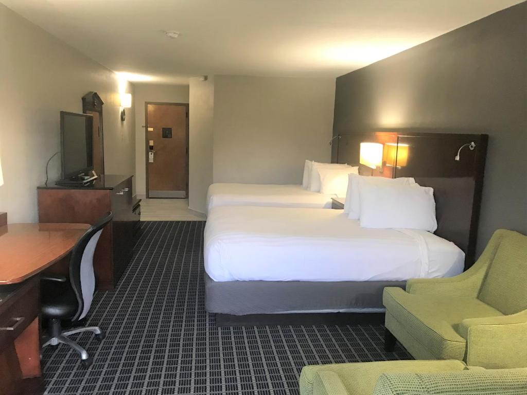 Queen Room with Two Queen Beds