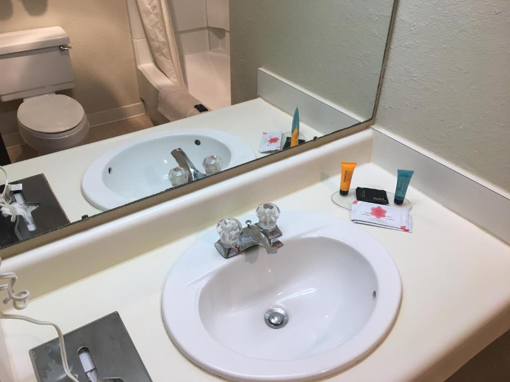 Double Room with Two Double Beds – Non-Smoking