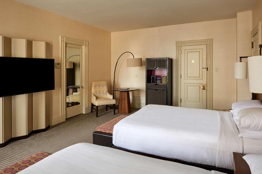 Queen Room with Two Queen Beds and City View