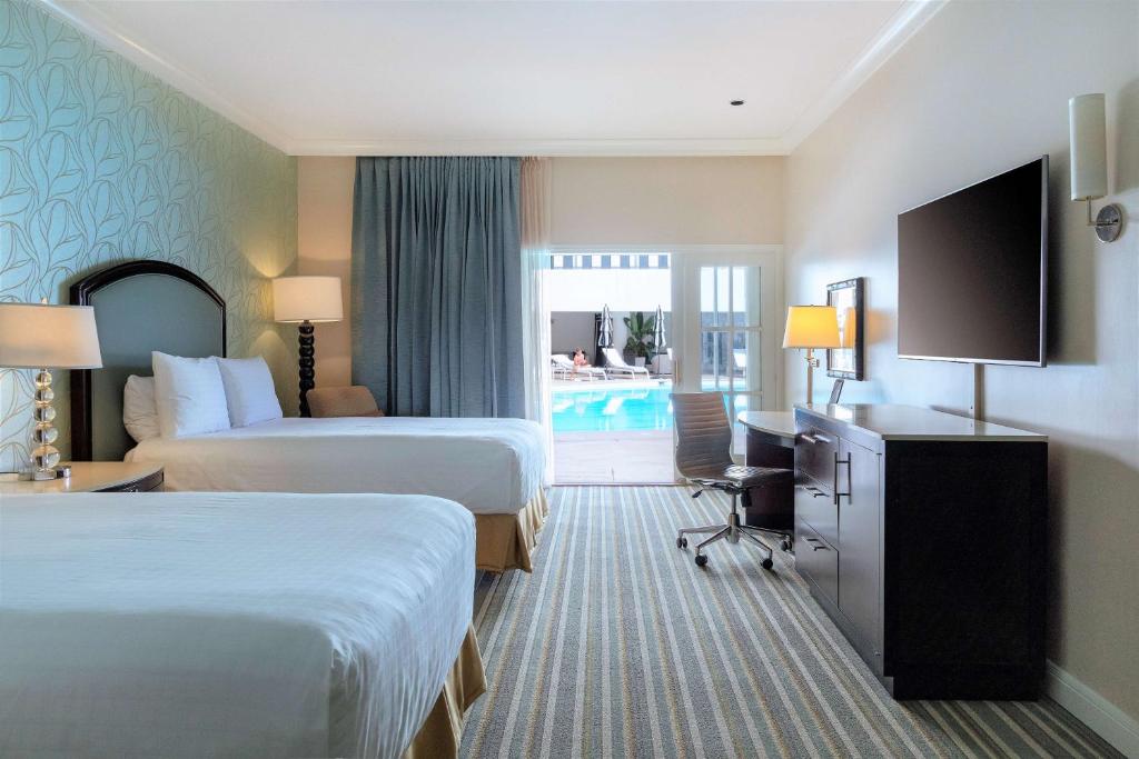 Double Room with Pool View