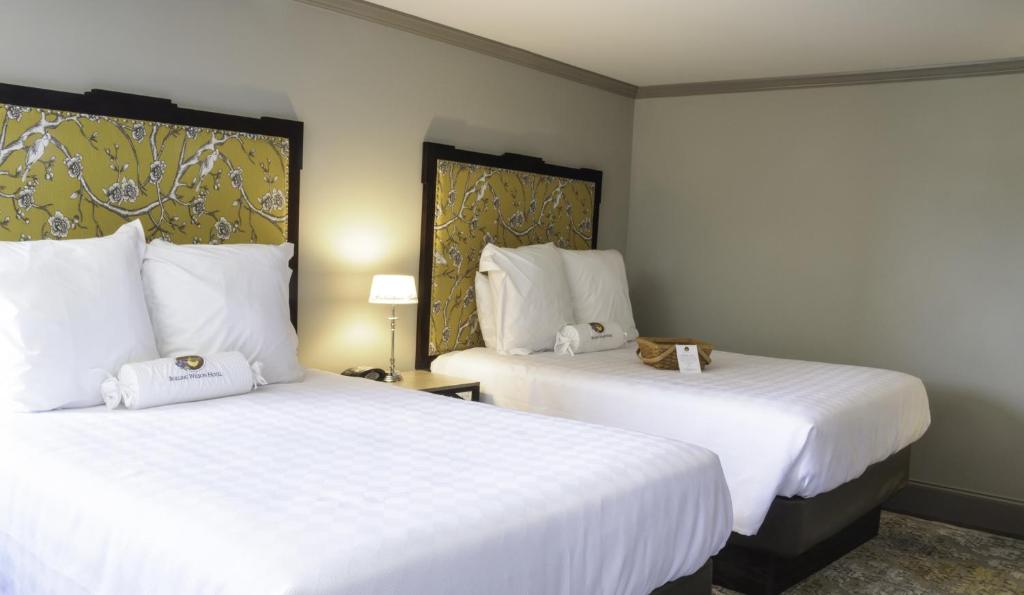 Standard 2 Queens Non-Smoking