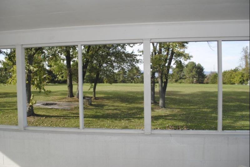 Queen Suite with Spa Bath