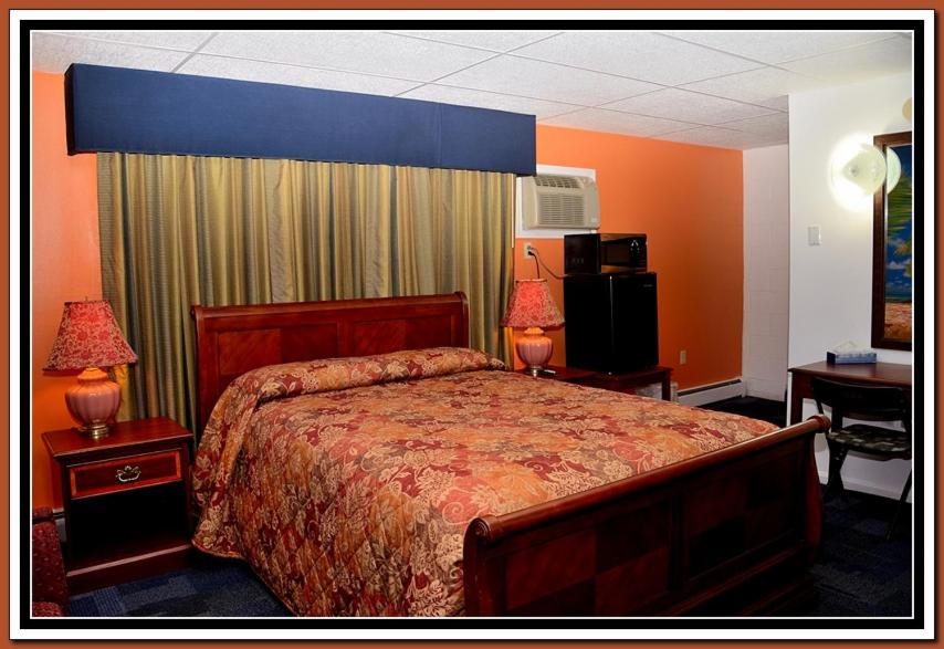 Queen Suite with Spa Bath