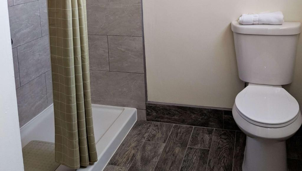 King Suite with Spa Bath – Non-Smoking