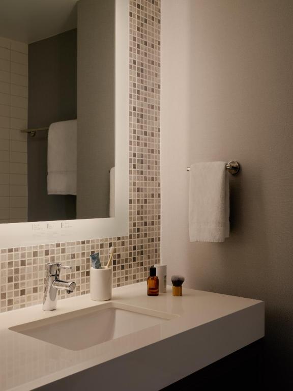 Double Room with Two Double Beds with City View