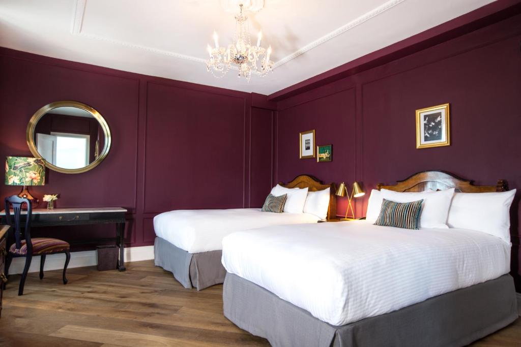 Classic Double Room with Two Double Beds