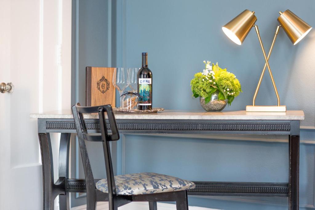 Classic Double Room with Two Double Beds