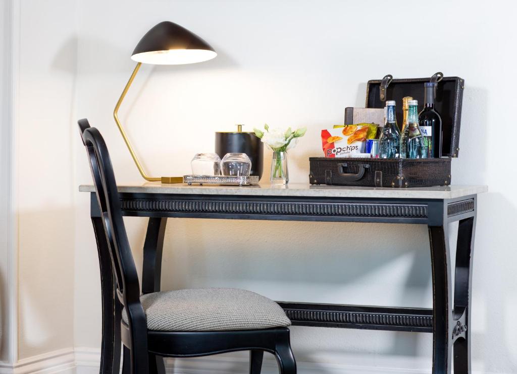 Luxury Double Room with Two Double Beds