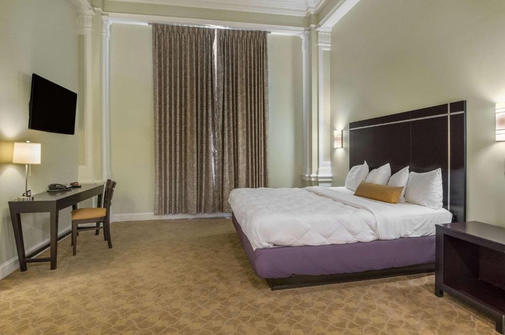 King Room – AccessibleNon-Smoking