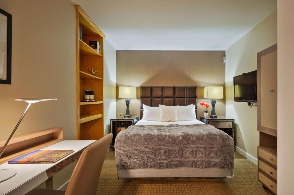 Interior Room – No Windows