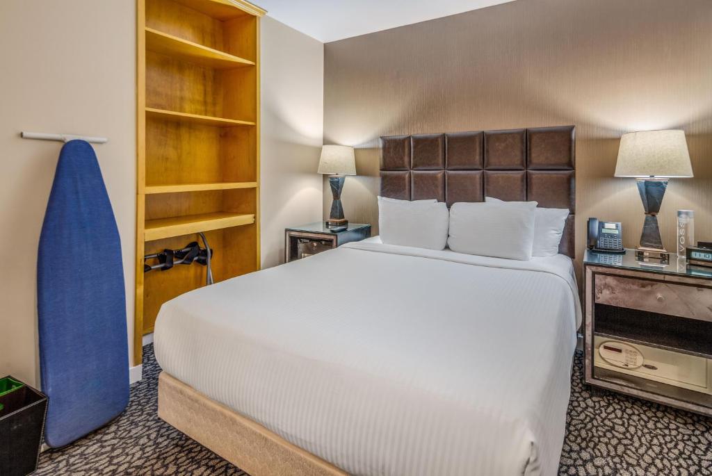 Interior Room – No Windows