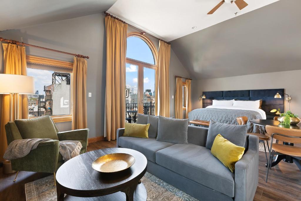 Quintessential King with Balcony