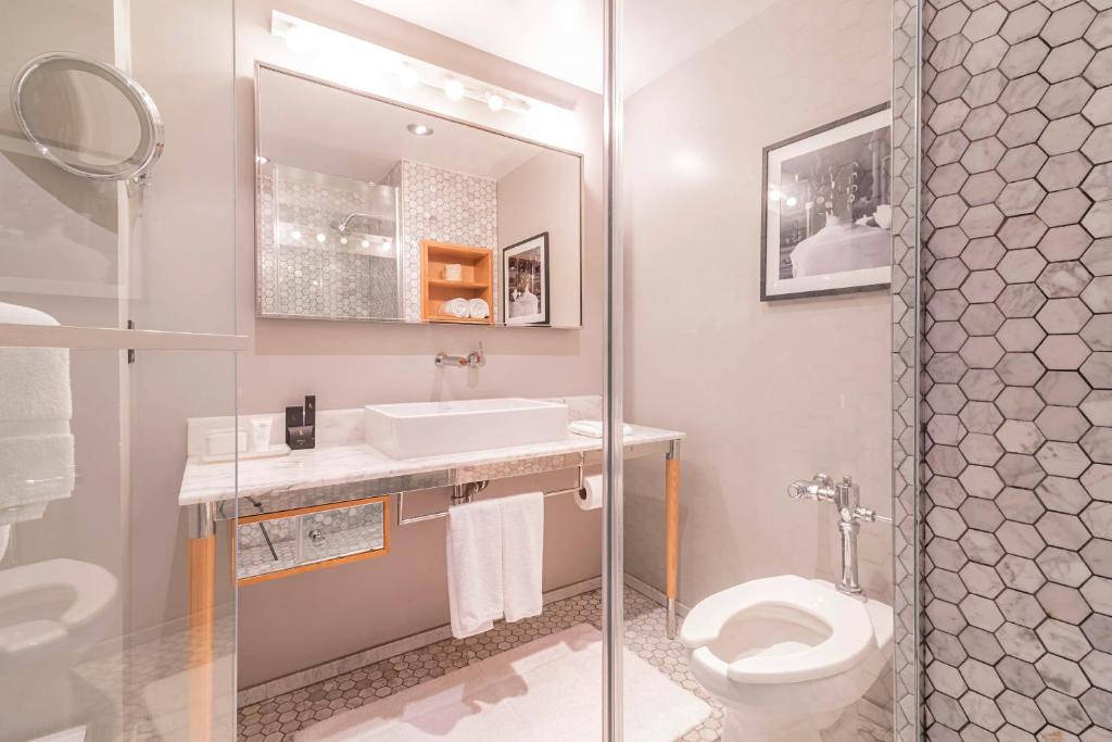 Cabana Poolside with Private Patio