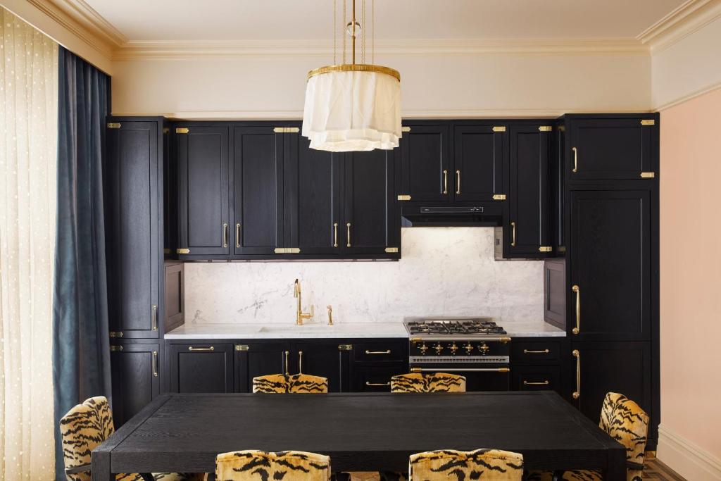 Deluxe One Bedroom Pied-a-Terre Suite