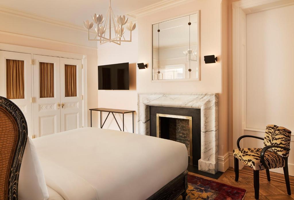 Deluxe One Bedroom Pied-a-Terre Suite