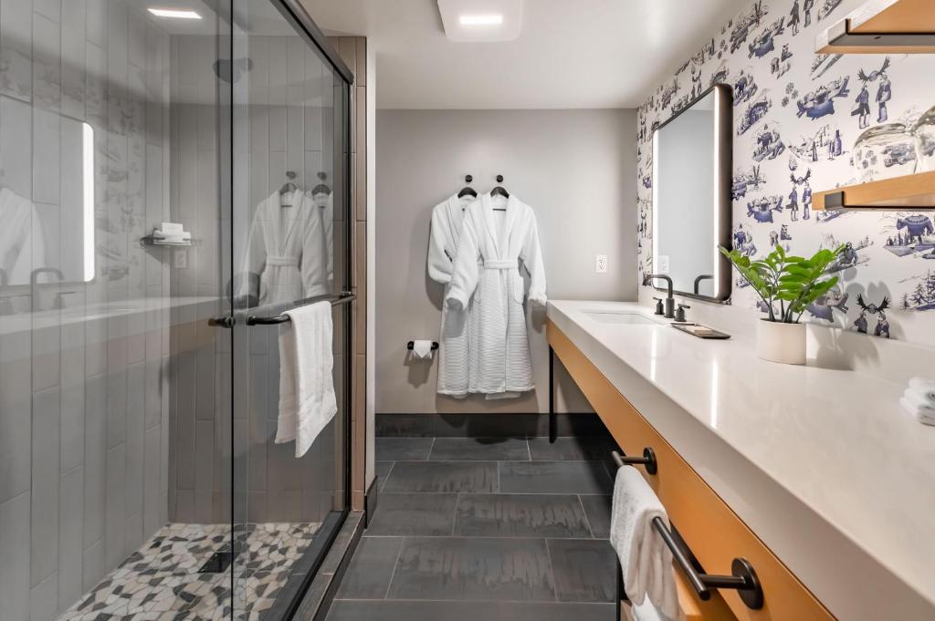 King Room with Balcony