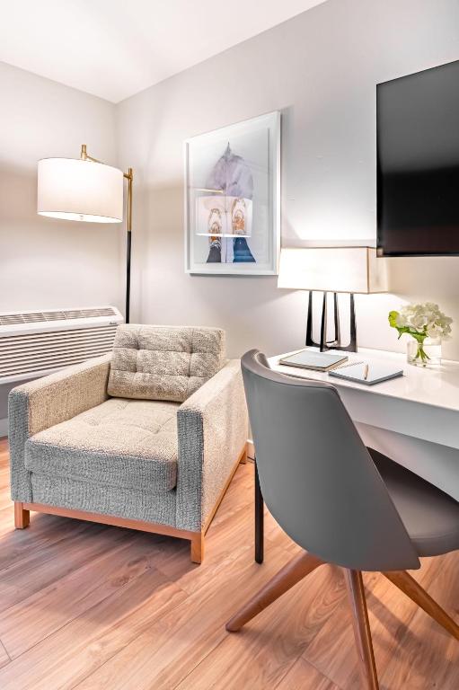 Standard Queen Room with Two Queen Beds