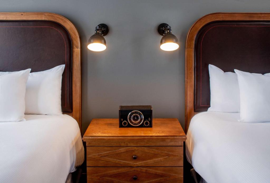 Deluxe Queen Room with Two Queen Beds