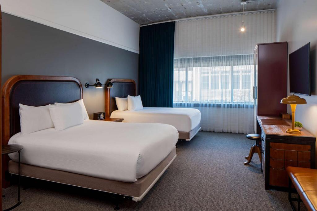 Deluxe Queen Room with Two Queen Beds