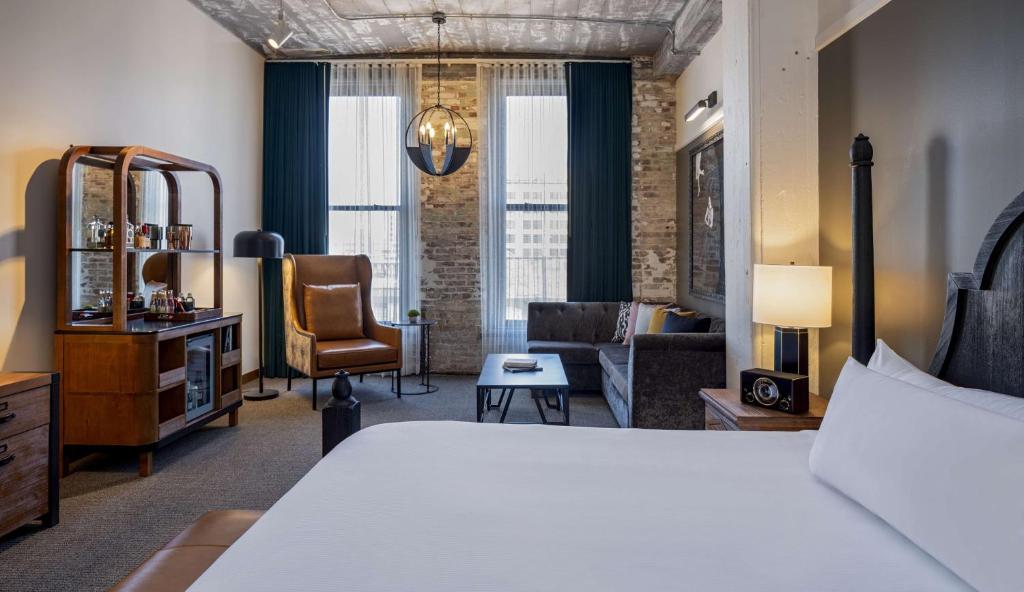 Junior Suite – Disability Access