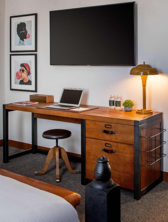 Junior Suite – Disability Access