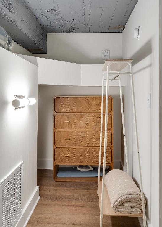 Studio – Split Level