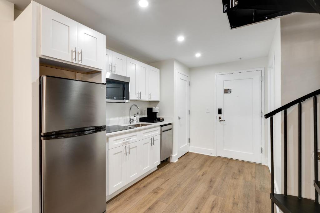 Studio – Split Level