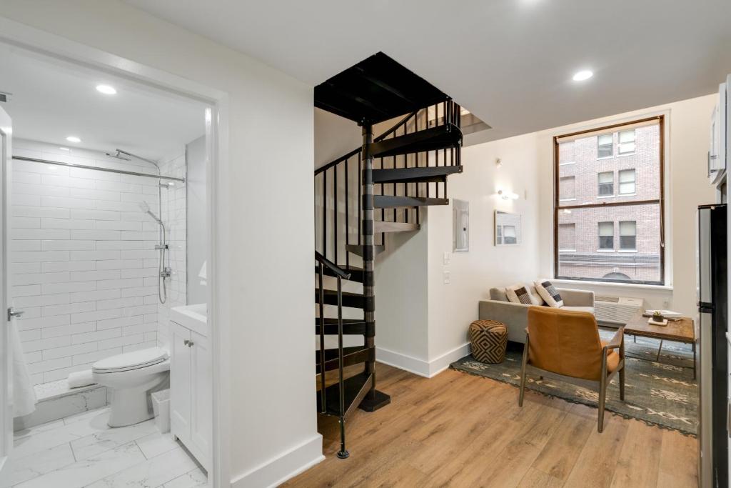 Studio – Split Level