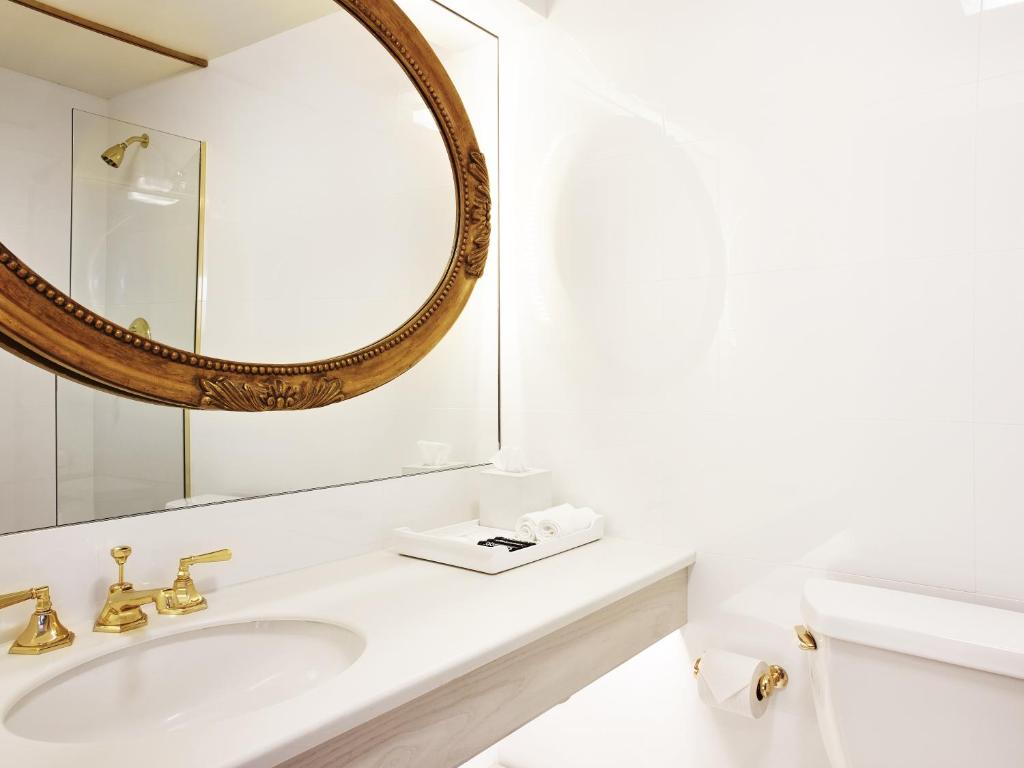 King Room with Mountain View