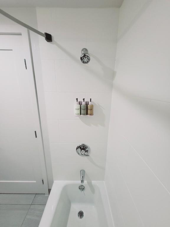 Upgraded King Room – Non-Smoking