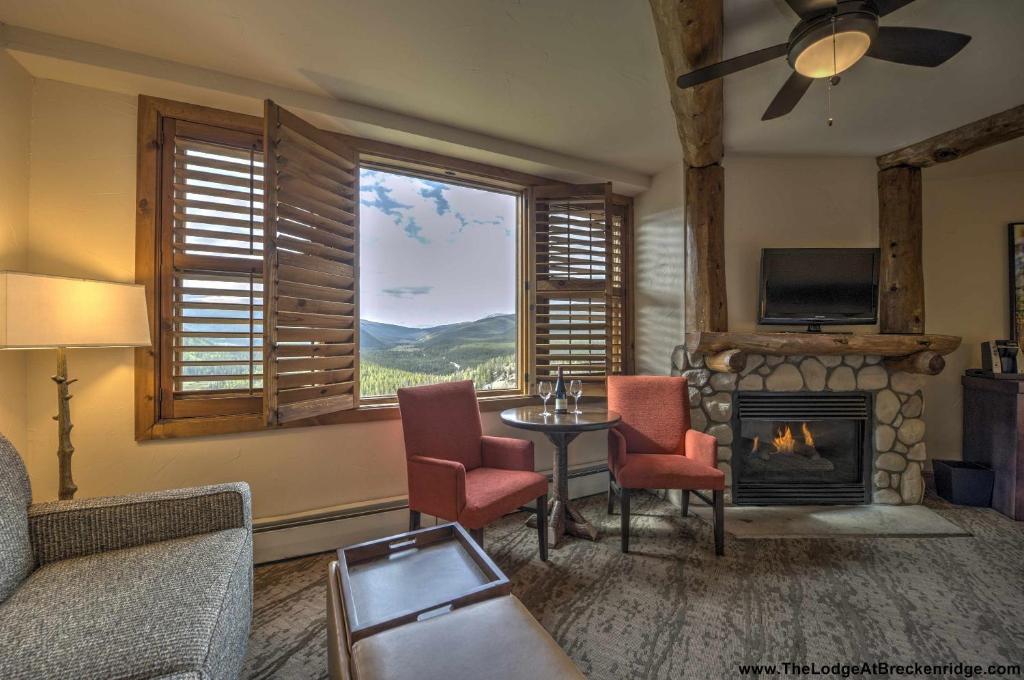 King Room with Mountain View