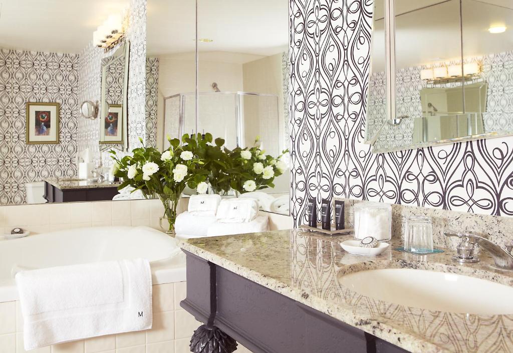 Signature One Bedroom Suite