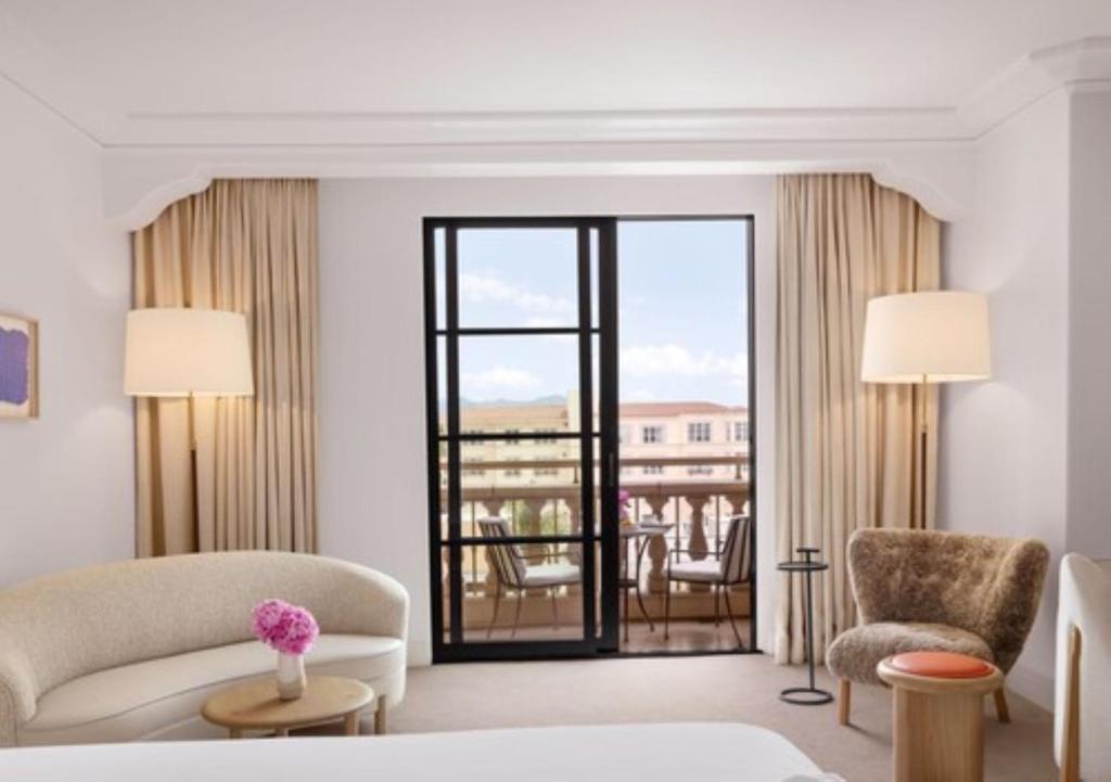 Maybourne Balcony Room