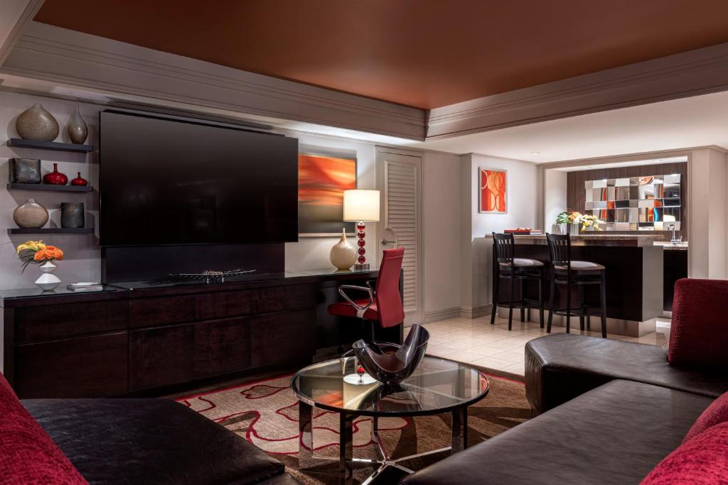 One Bedroom Tower Suite