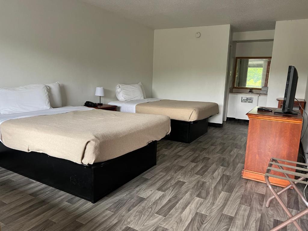 Double Room with Two Double Beds – Smoking