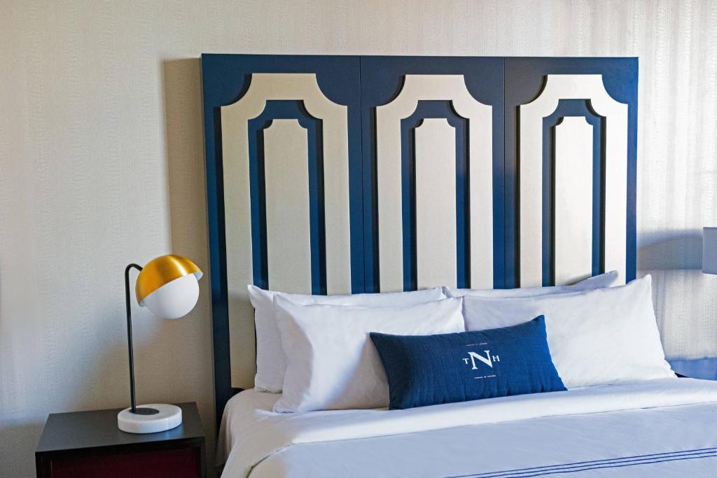 Signature King Guest Room