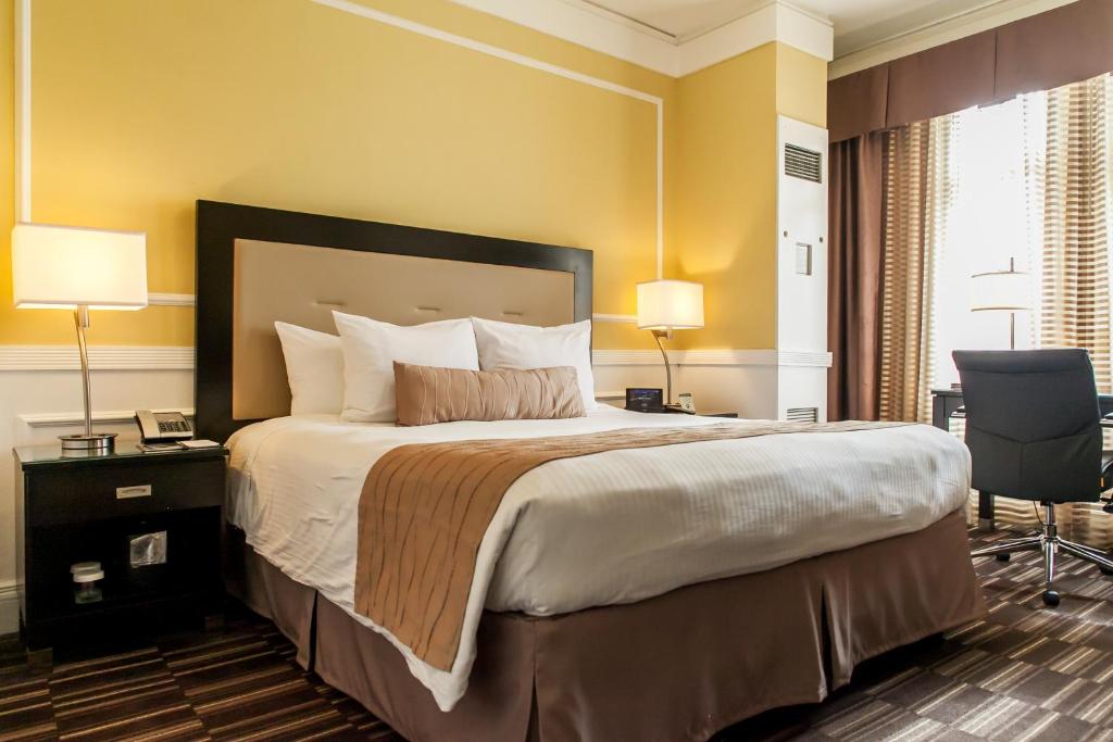 Deluxe Double Room with Two Double Beds