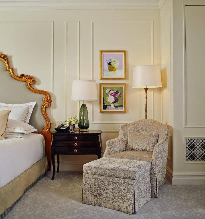 Grand Deluxe King Room