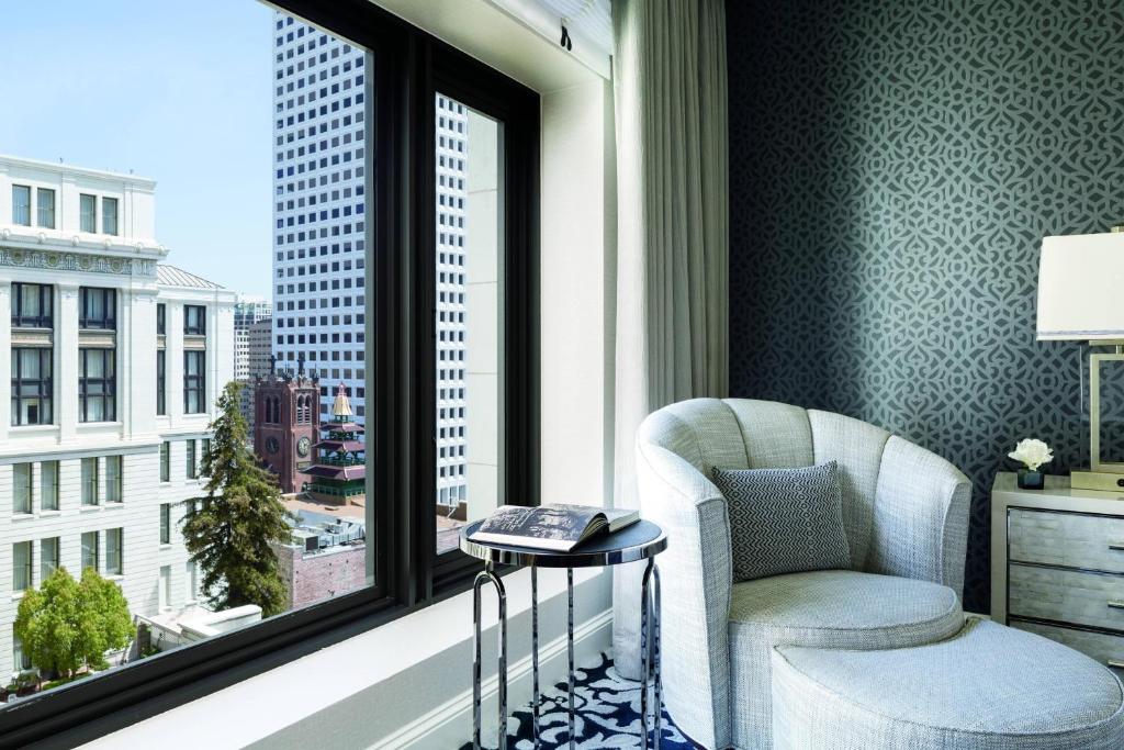 Guest room 1 King City view