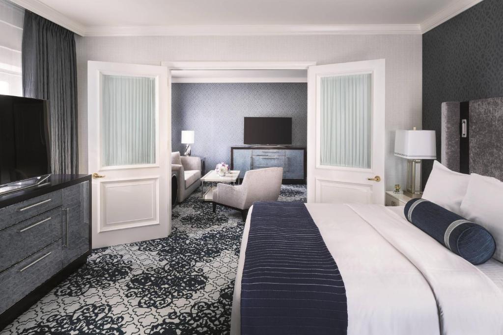 One-Bedroom Suite with City View