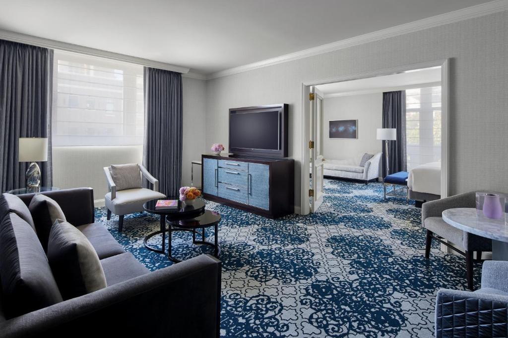 One-Bedroom Suite with City View