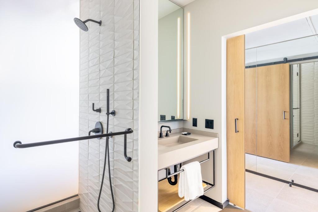 King Room with Hollywood Hills View