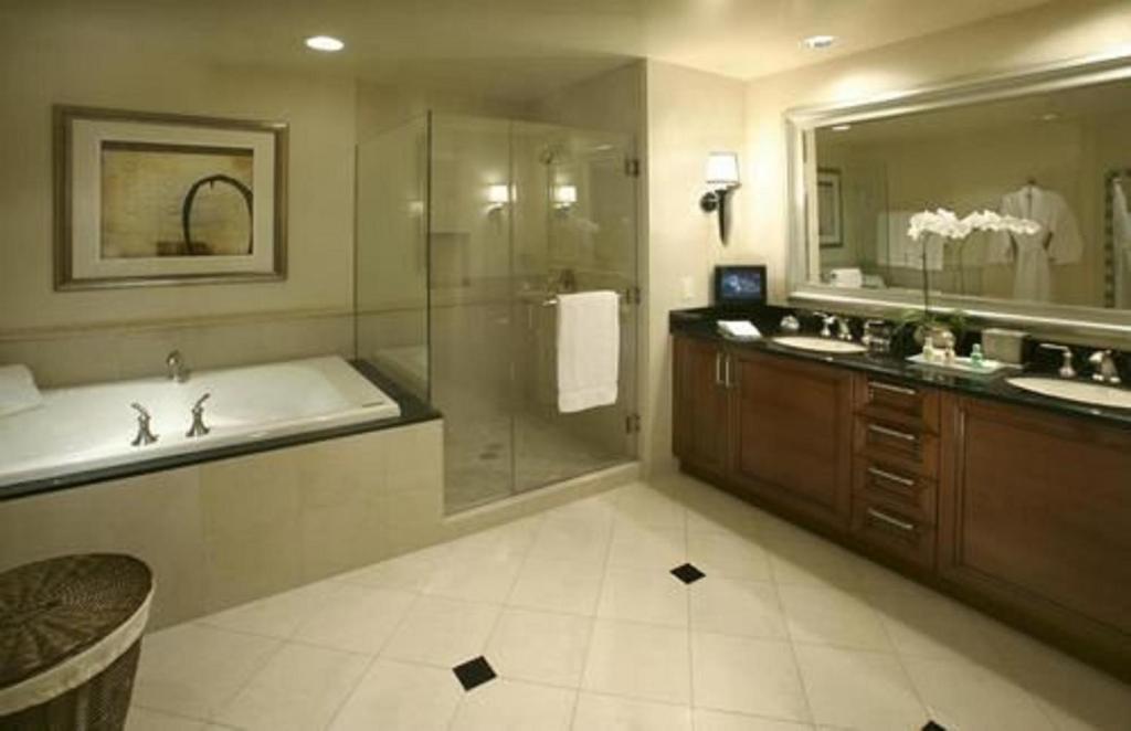 Signature Deluxe Suite