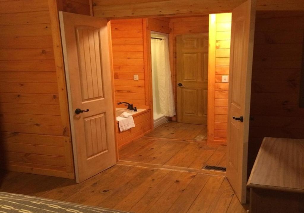 Three-Bedroom Cabin