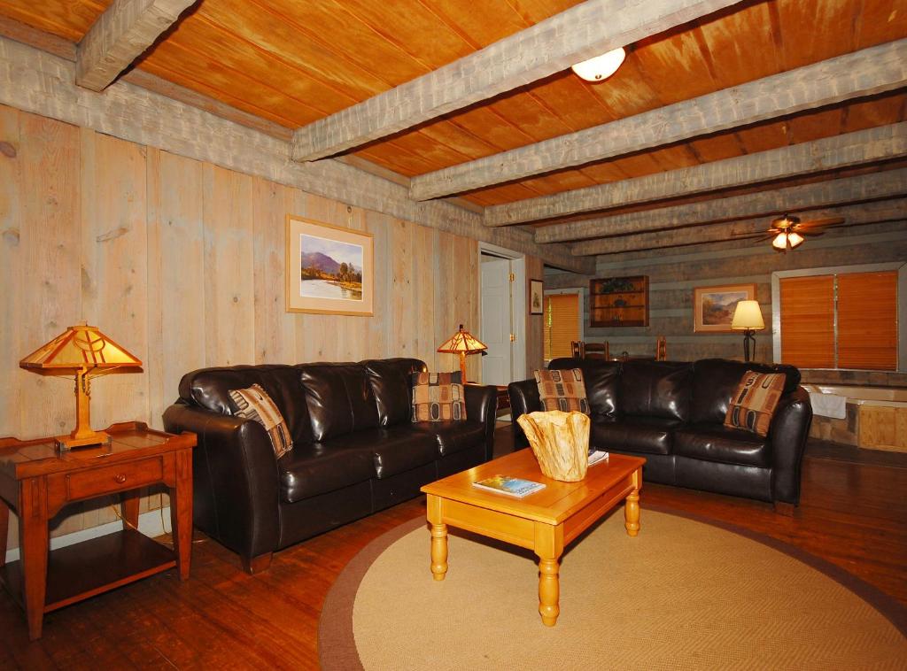 Two-Bedroom Log Cabin