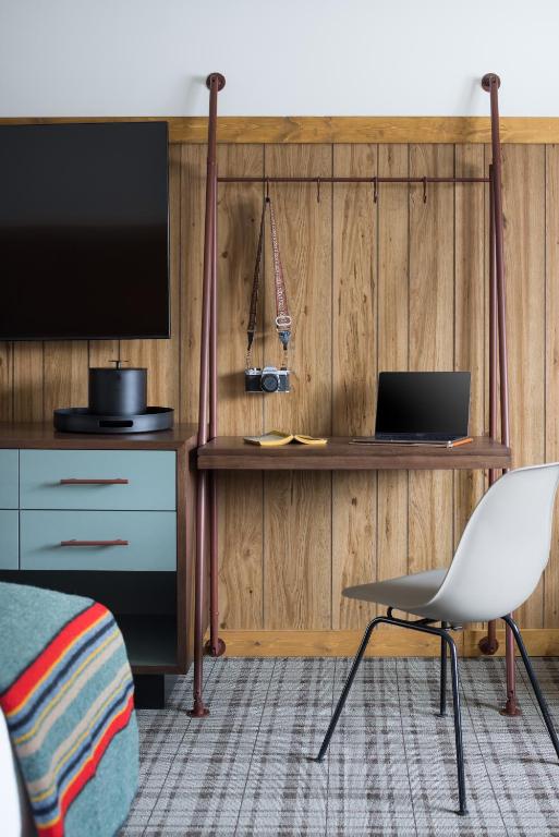 The Virg King & Sleeper Sofa